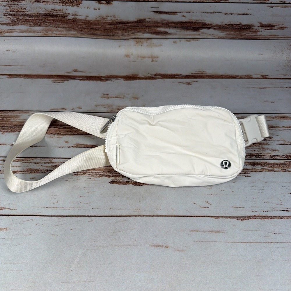 Lululemon Everywhere Belt Bag White 1L Nylon Crossbody Fanny Pack Waist Bag